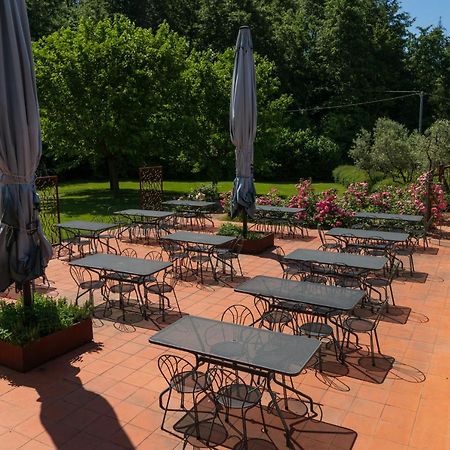 Locanda La Valle Castelnuovo Magra Exterior photo